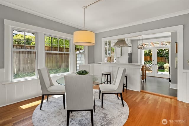 Property photo for 3141 Broadway E, Seattle photo 5