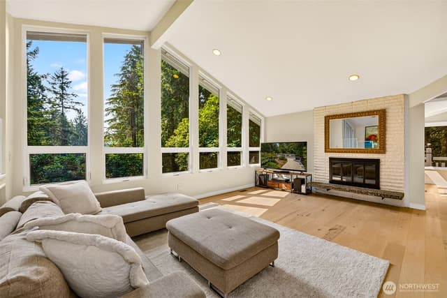 Property photo for 16224 195th Place NE, Woodinville photo 5