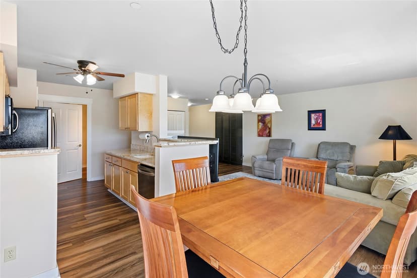 Property photo for 300 High School Road NE #406, Bainbridge Island photo 8