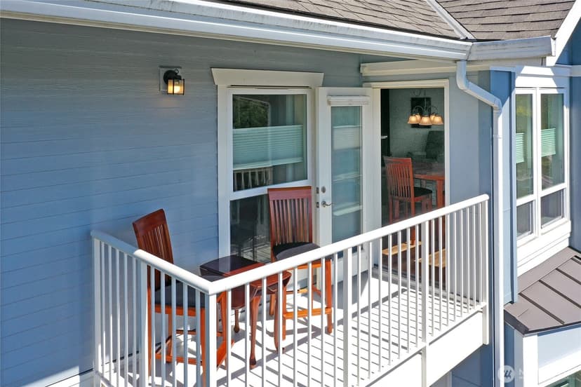 Property photo for 300 High School Road NE #406, Bainbridge Island photo 13