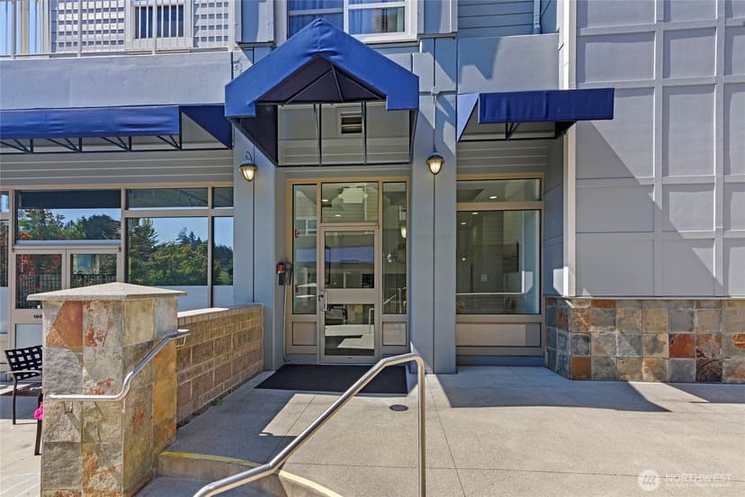 Property photo for 300 High School Road NE #406, Bainbridge Island photo 2