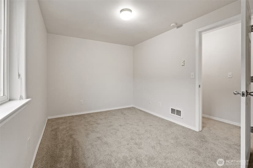 Property photo for 14617 46th Avenue NE, Marysville photo 30