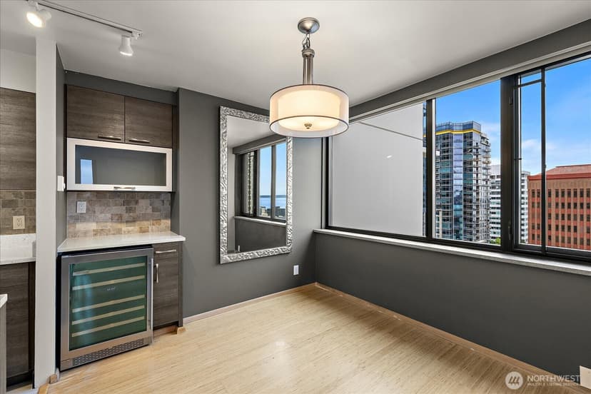 Property photo for 2100 3rd Avenue #1703, Seattle photo 10