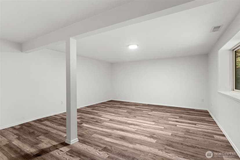 Property photo for 25235 SE Mirrormont Drive, Issaquah photo 38