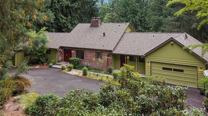 Property photo for 25235 SE Mirrormont Drive, Issaquah photo 2