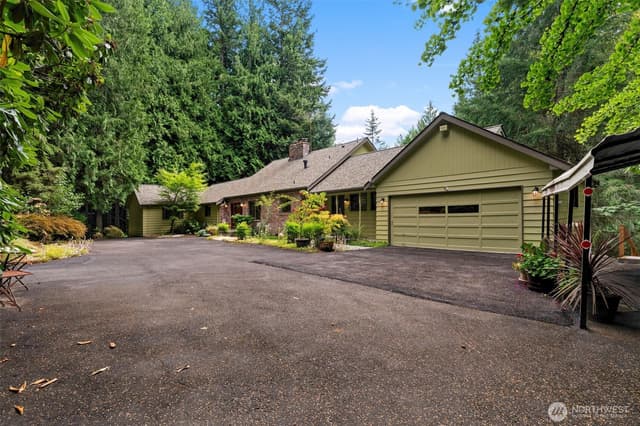 Property photo for 25235 SE Mirrormont Drive, Issaquah photo 5