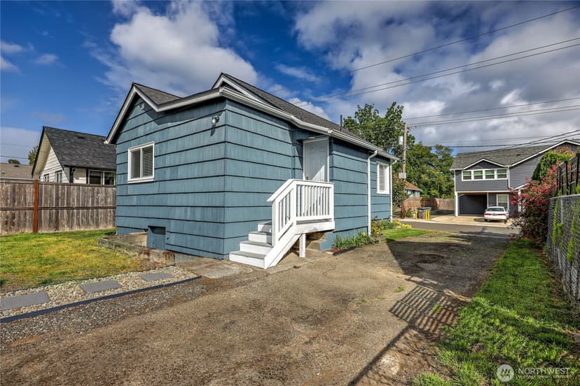 Property photo for 1705 13th Street, Bremerton photo 28
