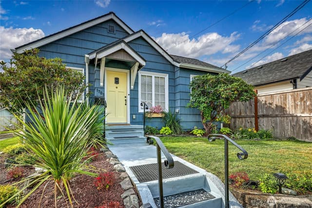 Property photo for 1705 13th Street, Bremerton photo 2