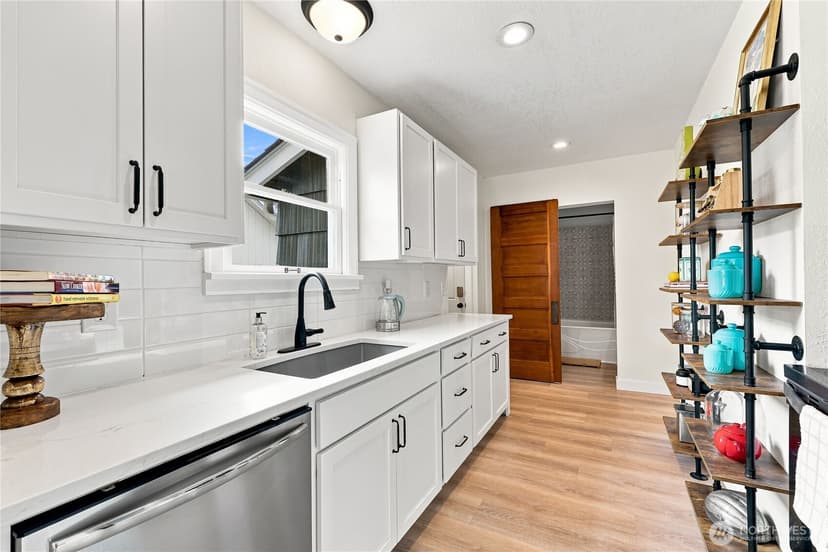 Property photo for 1705 13th Street, Bremerton photo 17