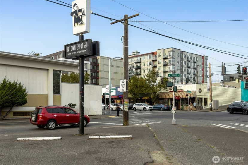 Property photo for 4847 California Avenue SW #605, Seattle photo 32