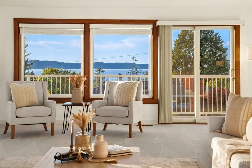 Property photo for 8308 Frederick Place, Edmonds photo 9