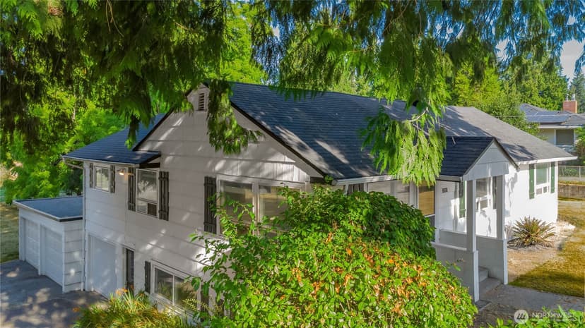 Property photo for 13057 10th Avenue S, Seattle photo 14