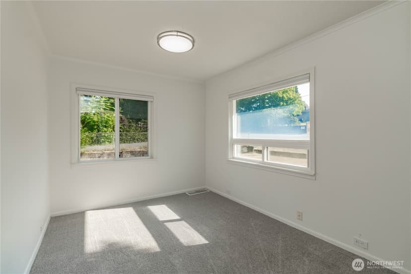 Property photo for 13057 10th Avenue S, Seattle photo 19