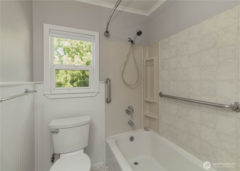 Property photo for 13057 10th Avenue S, Seattle photo 27