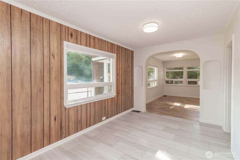 Property photo for 13057 10th Avenue S, Seattle photo 11