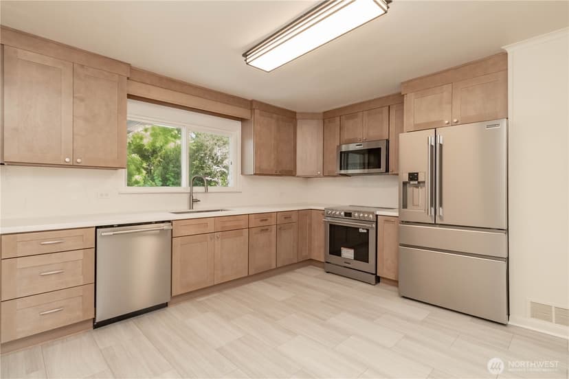 Property photo for 13057 10th Avenue S, Seattle photo 6