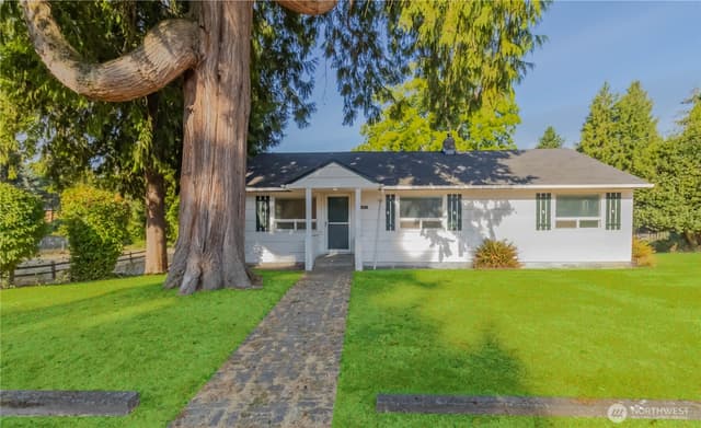 Property photo for 13057 10th Avenue S, Seattle photo 2