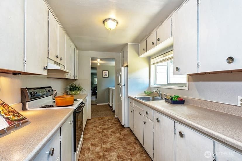 Property photo for 22910 Edmonds Way, Edmonds photo 17
