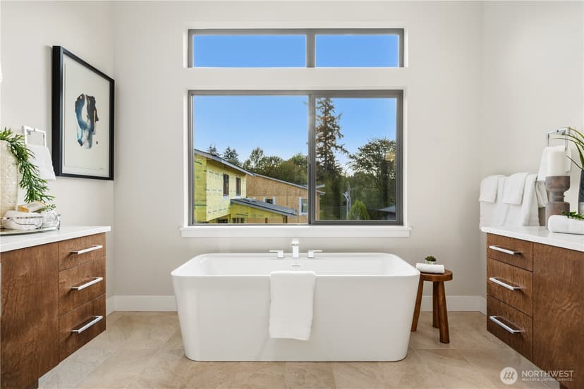 Property photo for 10209 125th Avenue NE, Kirkland photo 15