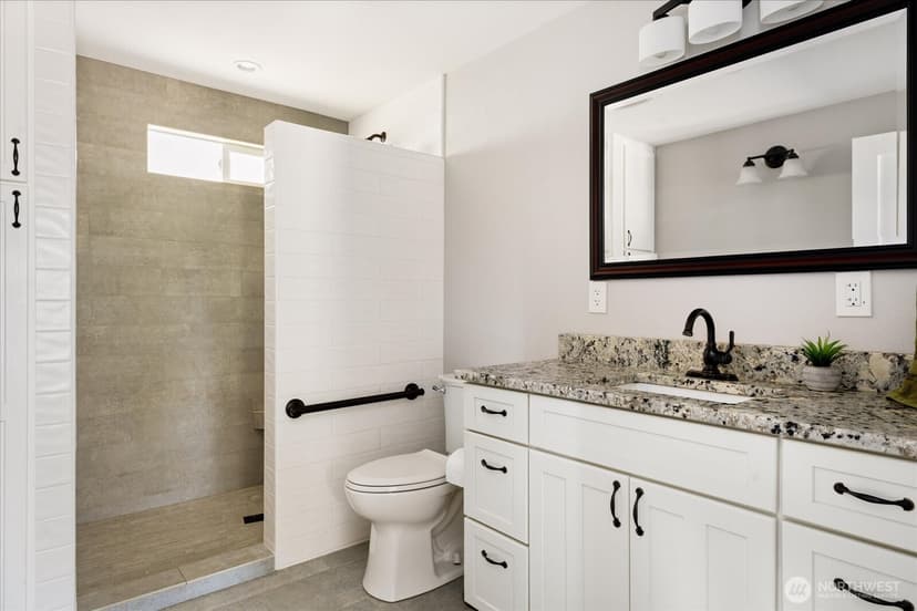 Property photo for 1867 Salmonberry Lane, Langley photo 14