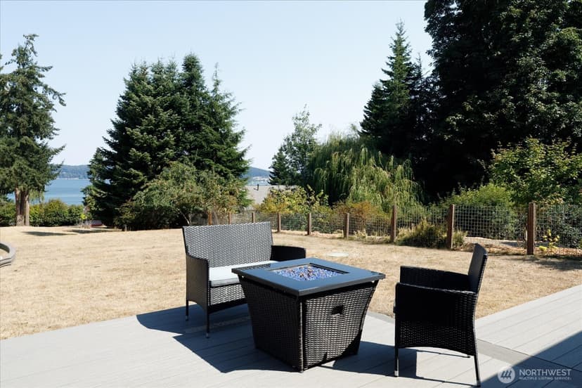 Property photo for 1867 Salmonberry Lane, Langley photo 17