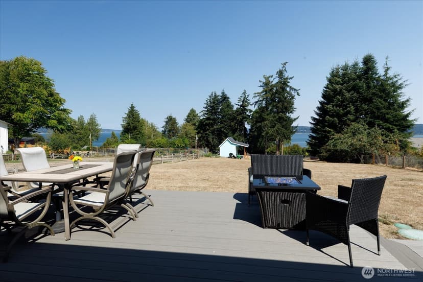 Property photo for 1867 Salmonberry Lane, Langley photo 16