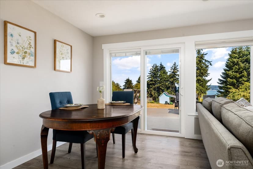 Property photo for 1867 Salmonberry Lane, Langley photo 9