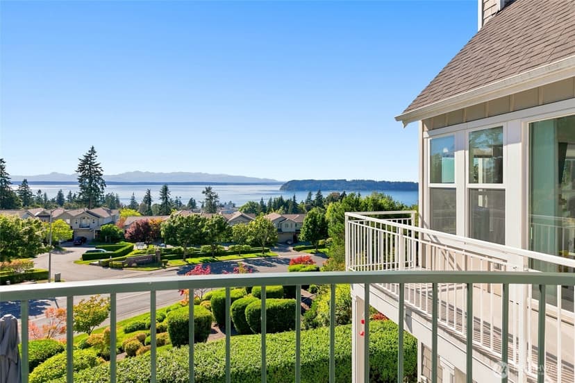 Property photo for 11012 Villa Rosa Lane, Mukilteo photo 9