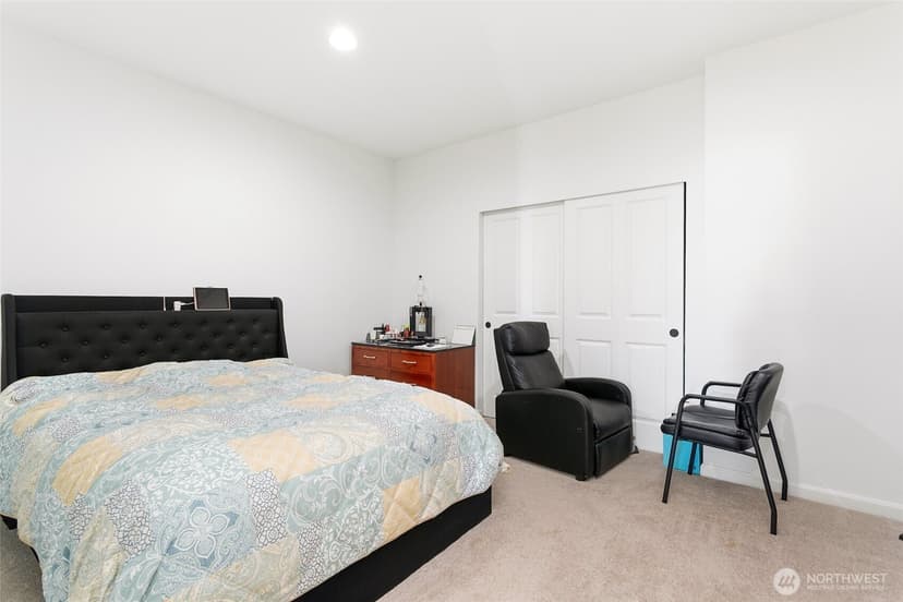 Property photo for 11012 Villa Rosa Lane, Mukilteo photo 16