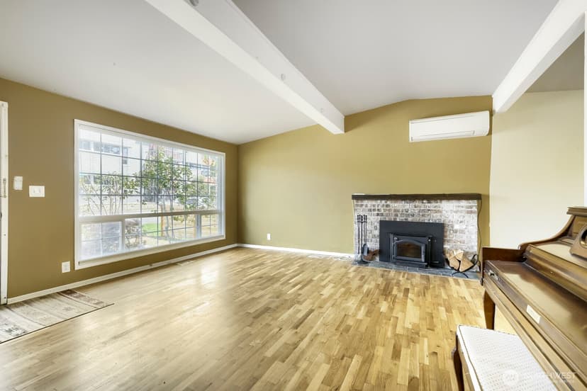Property photo for 3707 SW 105th Street, Seattle photo 2