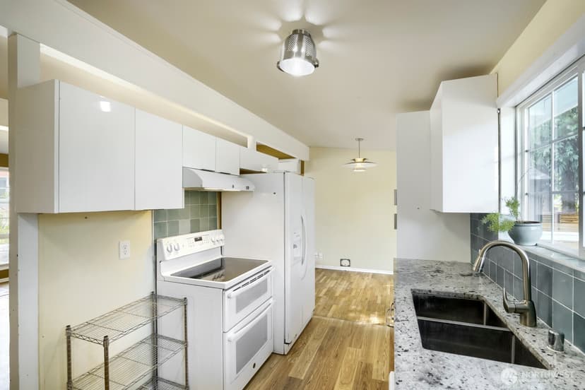 Property photo for 3707 SW 105th Street, Seattle photo 12