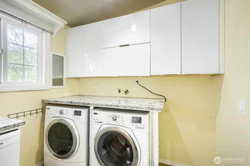 Property photo for 3707 SW 105th Street, Seattle photo 10