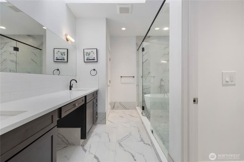 Property photo for 10622 55th Avenue S, Seattle photo 18