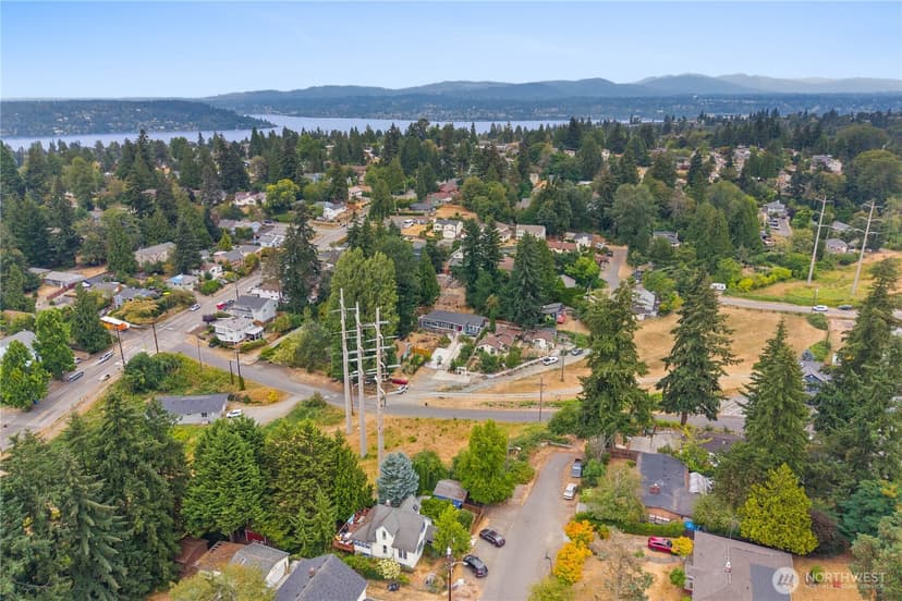 Property photo for 10622 55th Avenue S, Seattle photo 37