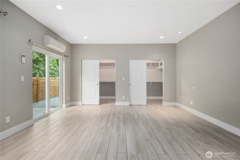 Property photo for 10622 55th Avenue S, Seattle photo 15