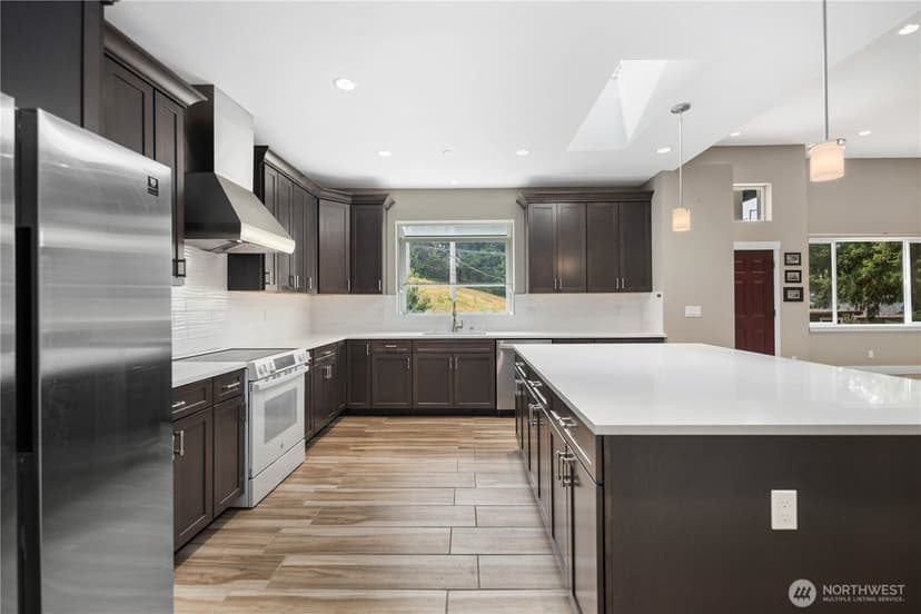 Property photo for 10622 55th Avenue S, Seattle photo 10