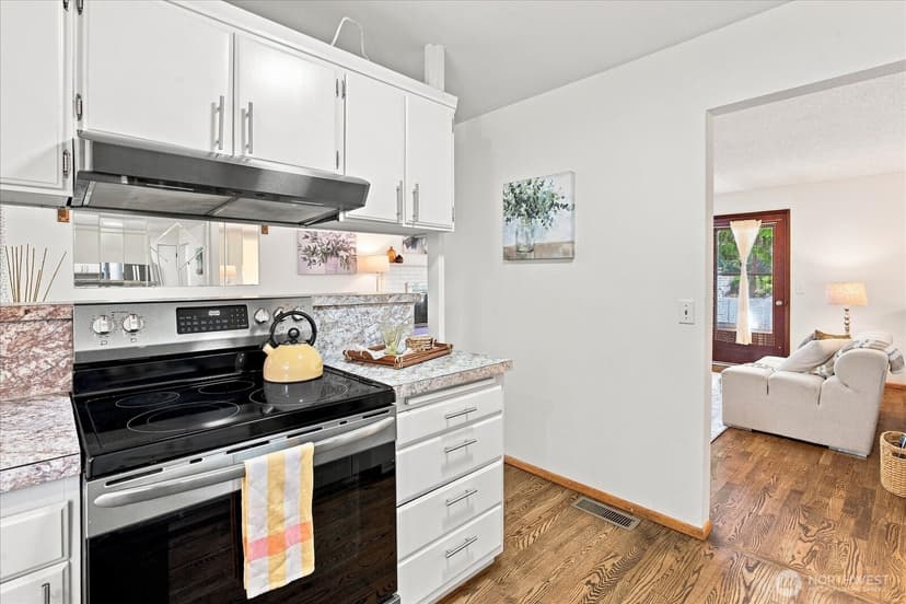 Property photo for 30209 21st Avenue S, Federal Way photo 15