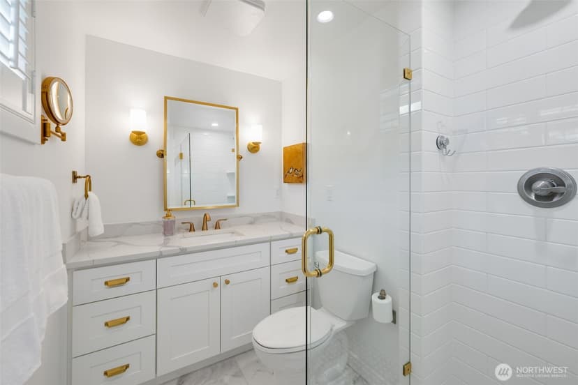 Property photo for 20222 23rd Place NW, Shoreline photo 15
