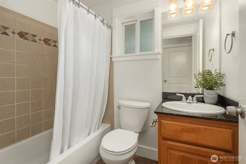 Property photo for 14356 19th Avenue NE, Seattle photo 22