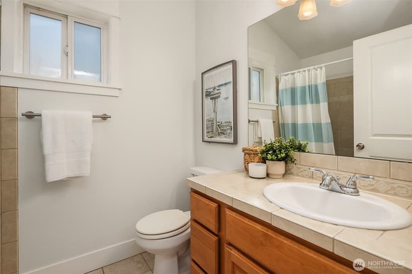 Property photo for 14356 19th Avenue NE, Seattle photo 19