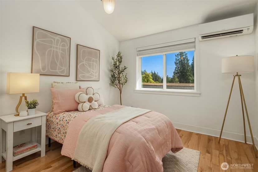 Property photo for 14356 19th Avenue NE, Seattle photo 17