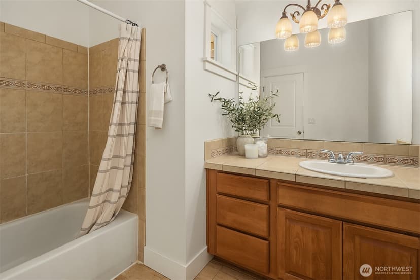 Property photo for 14356 19th Avenue NE, Seattle photo 14