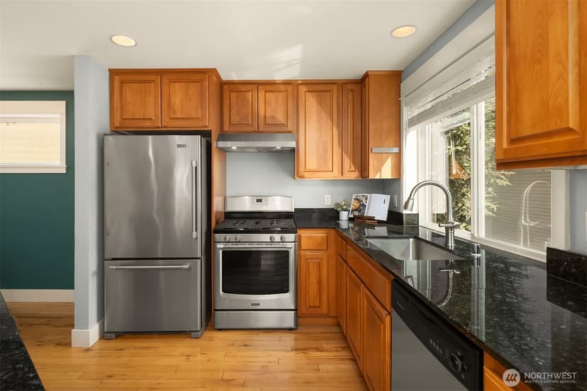 Property photo for 14356 19th Avenue NE, Seattle photo 11