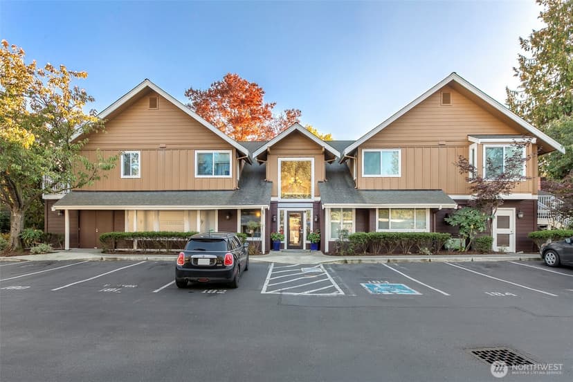 Property photo for 300 N 130th Street #7105, Seattle photo 27