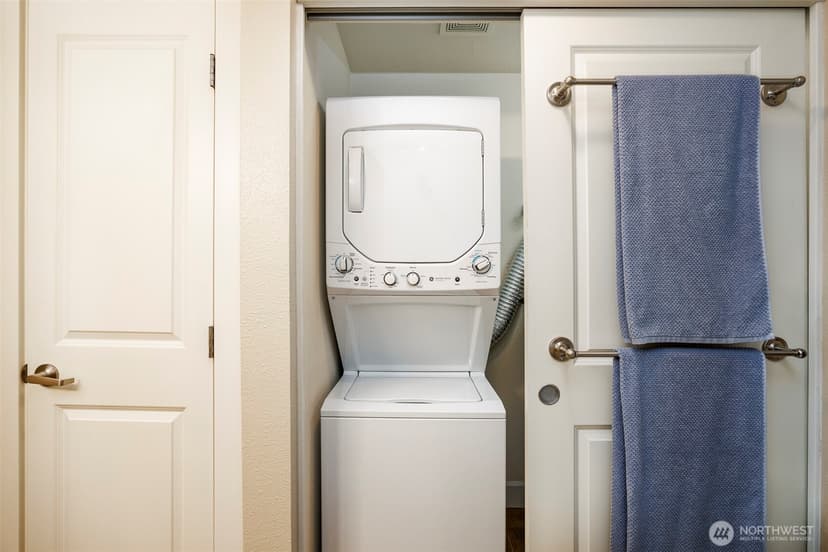 Property photo for 300 N 130th Street #7105, Seattle photo 15