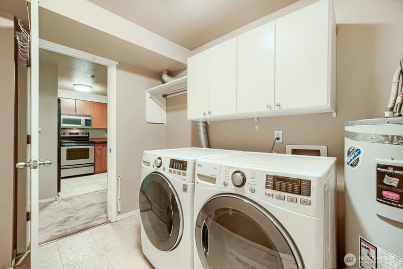 Property photo for 8745 Greenwood Avenue N #409, Seattle photo 17