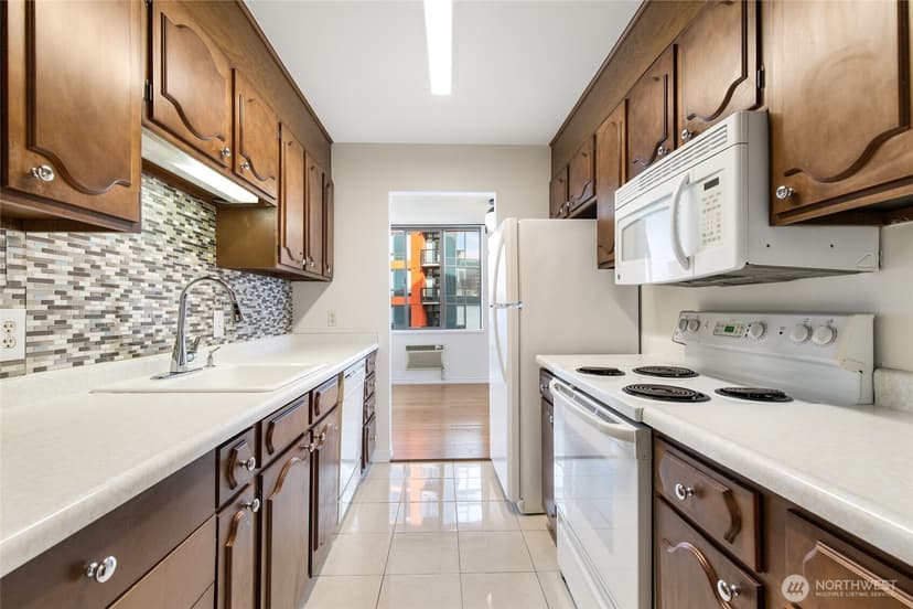 Property photo for 1120 8th Avenue #1603, Seattle photo 5