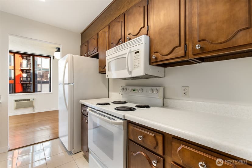 Property photo for 1120 8th Avenue #1603, Seattle photo 7