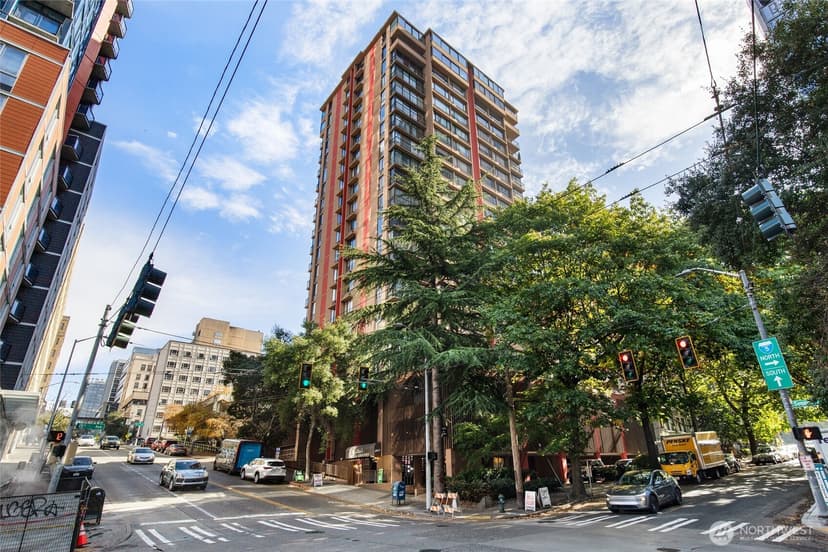 Property photo for 1120 8th Avenue #1603, Seattle photo 2