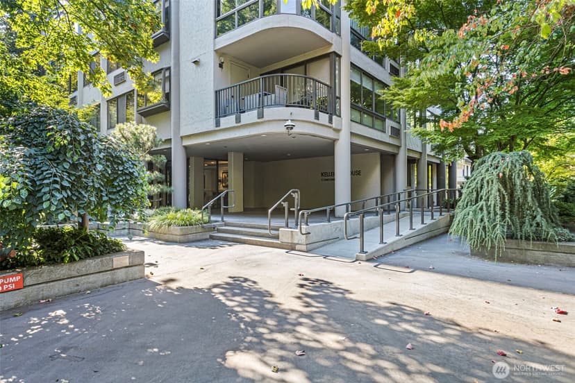 Property photo for 1120 Spring Street #1404, Seattle photo 15
